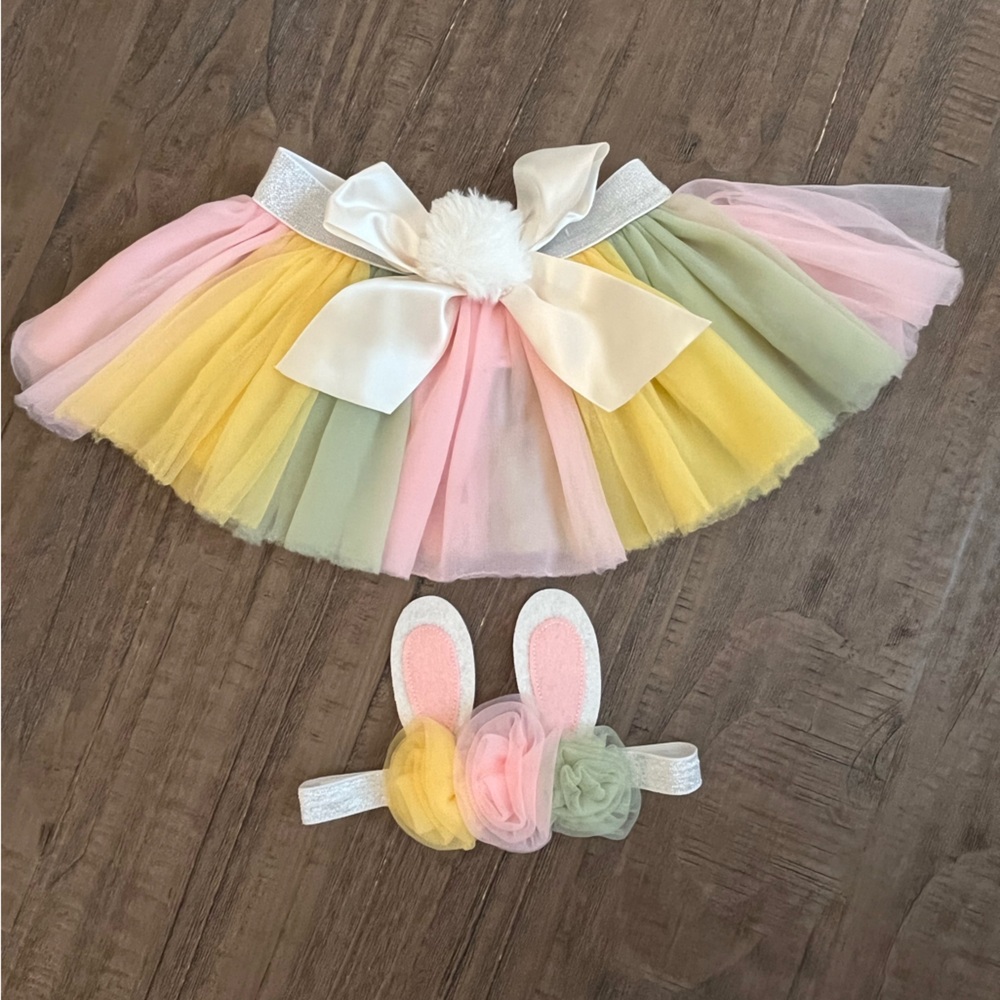 New Without Tags Baby Girl Easter TuTu and Bunny Ear Headband